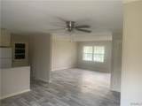 415 Banks Ave - Photo 4