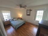 204 Perry Street - Photo 9