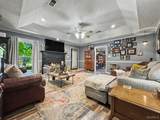 10407 Shadowview Road - Photo 11