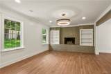 381 Riverdale - Photo 10