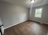 439 29th Place - Photo 10