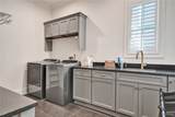 585 Lansdowne Ln - Photo 15