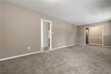 1421 Brewster Circle - Photo 9
