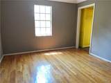1005 Barclay Drive - Photo 9