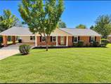 2811 32nd Street - Photo 1