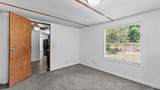 15794 Dundee Drive - Photo 19
