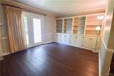 1005 Fairfax Drive - Photo 3