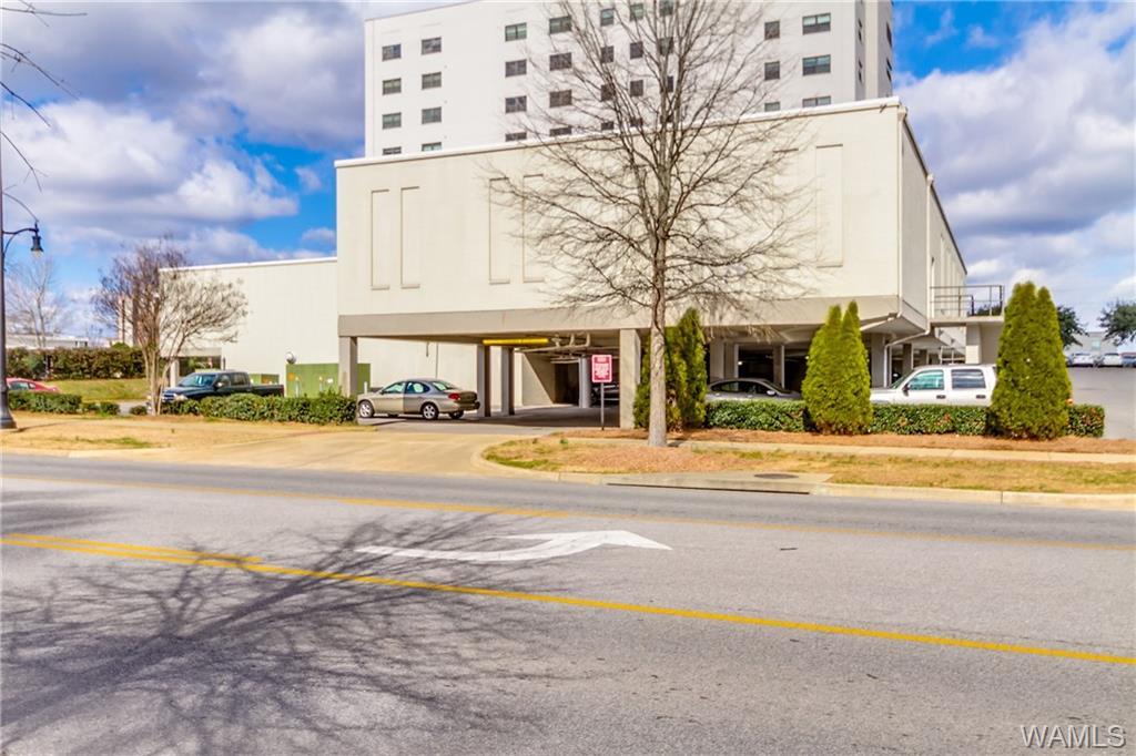 2209 9TH Street - Photo 1
