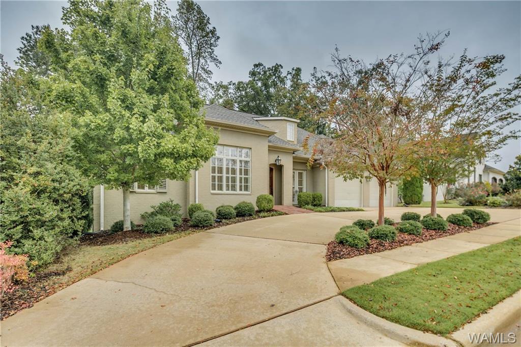 16 Signal Hill Circle - Photo 1