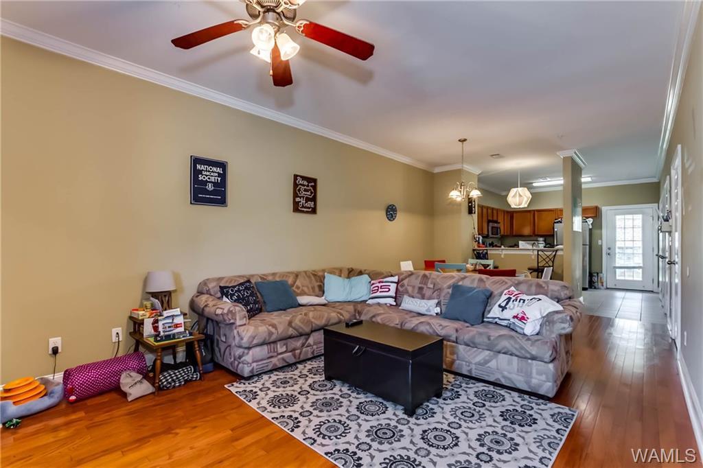 3218 Veterans Memorial Parkway - Photo 1