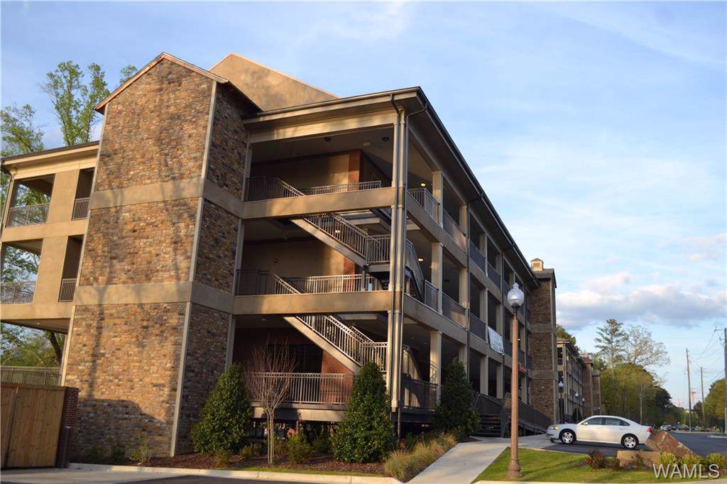 1650 Jack Warner Parkway - Photo 1