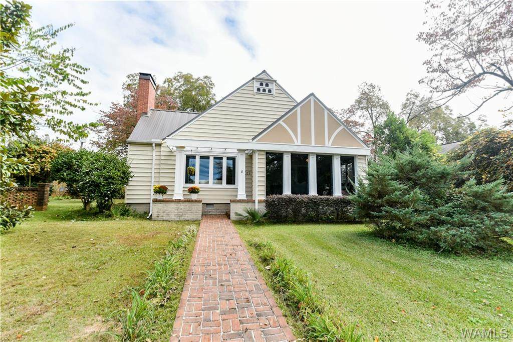 1017 Main Avenue - Photo 1