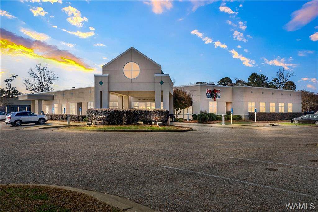 905 Medical Center Pkwy - Photo 1