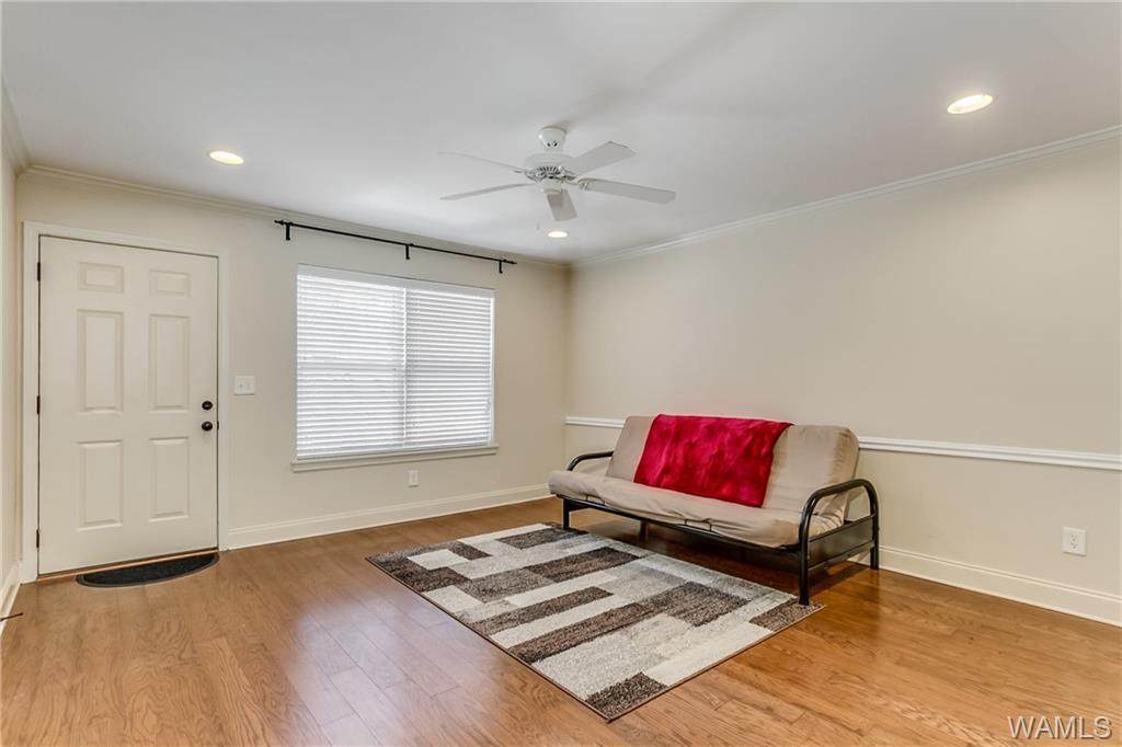 210 15th Street - Photo 1