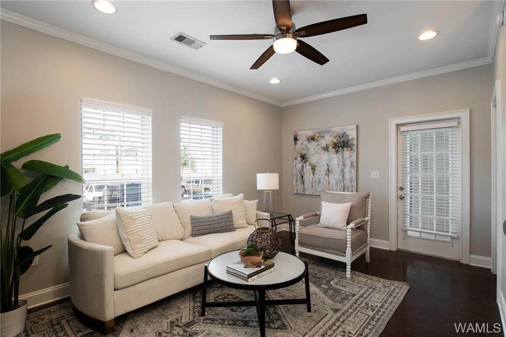 700 15th Street - Photo 1