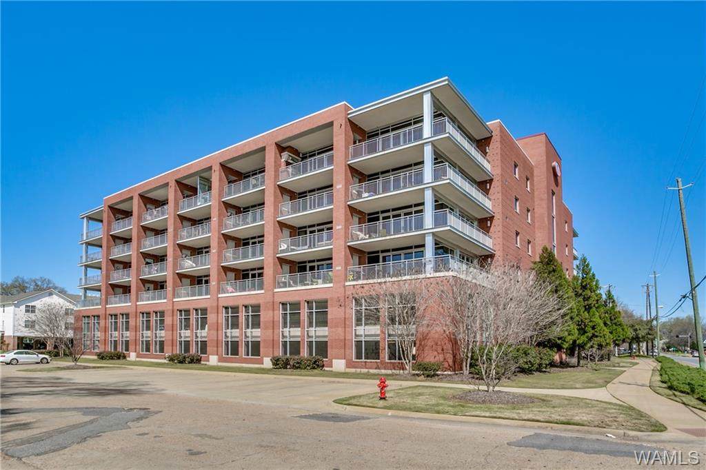 1018 Hackberry Lane - Photo 1