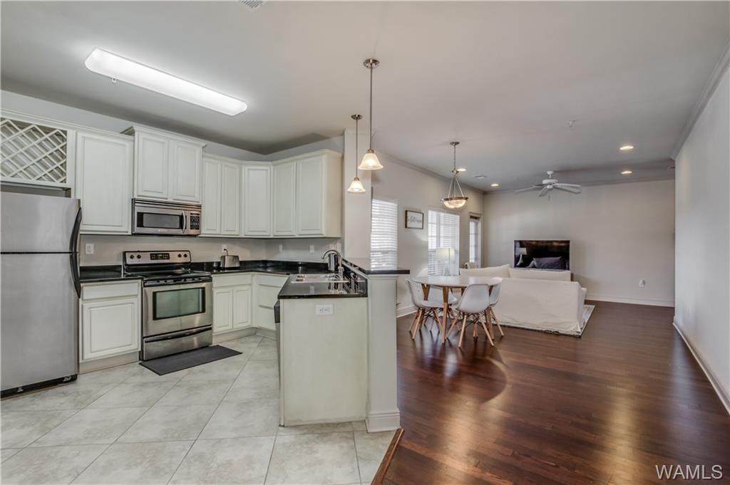 700 15th Street - Photo 1
