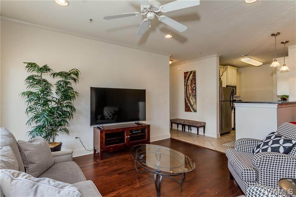 700 15th Street - Photo 1