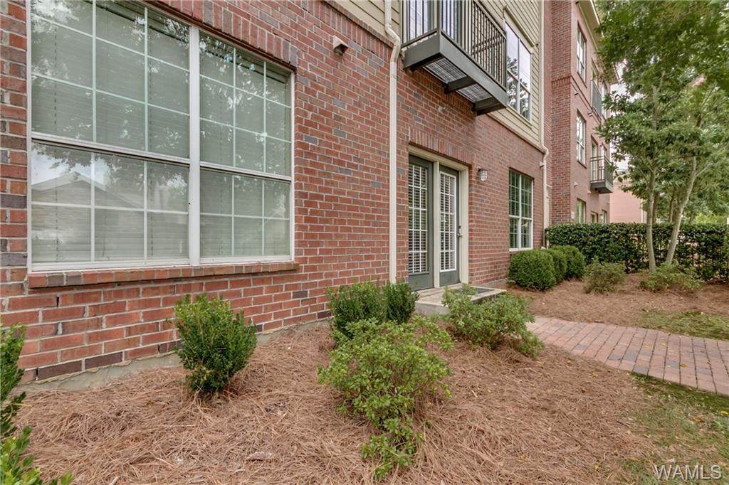 1901 5th Avenue - Photo 1