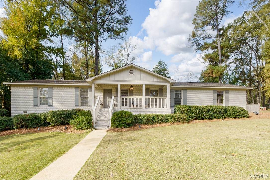 1636 Woodridge Road - Photo 1