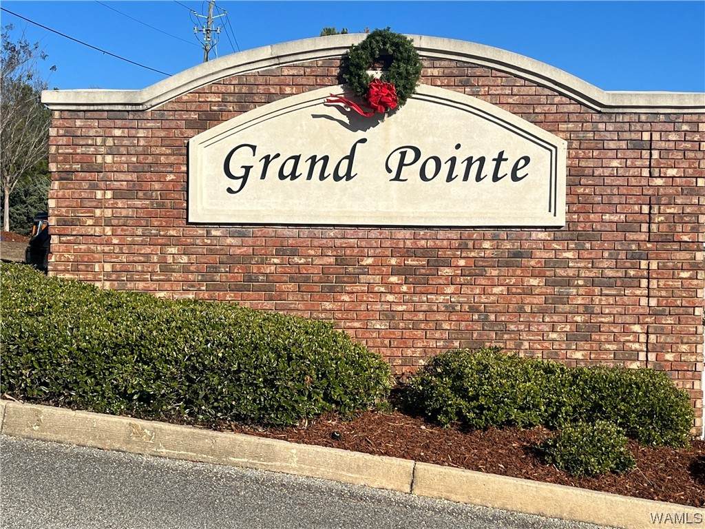 441 Grand Pointe Boulevard, NORTHPORT, AL 35475 (MLS 160264) The