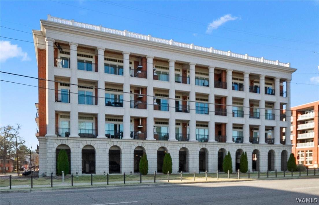 511 11th Street - Photo 1