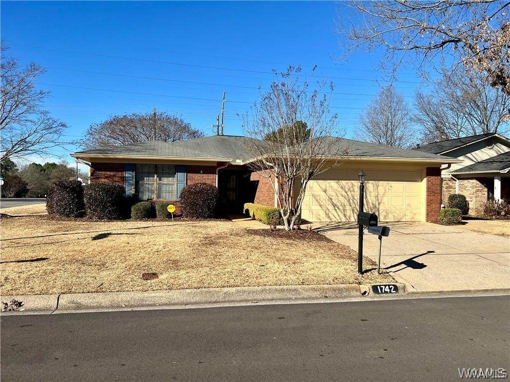 1742 Hollow Lane - Photo 1