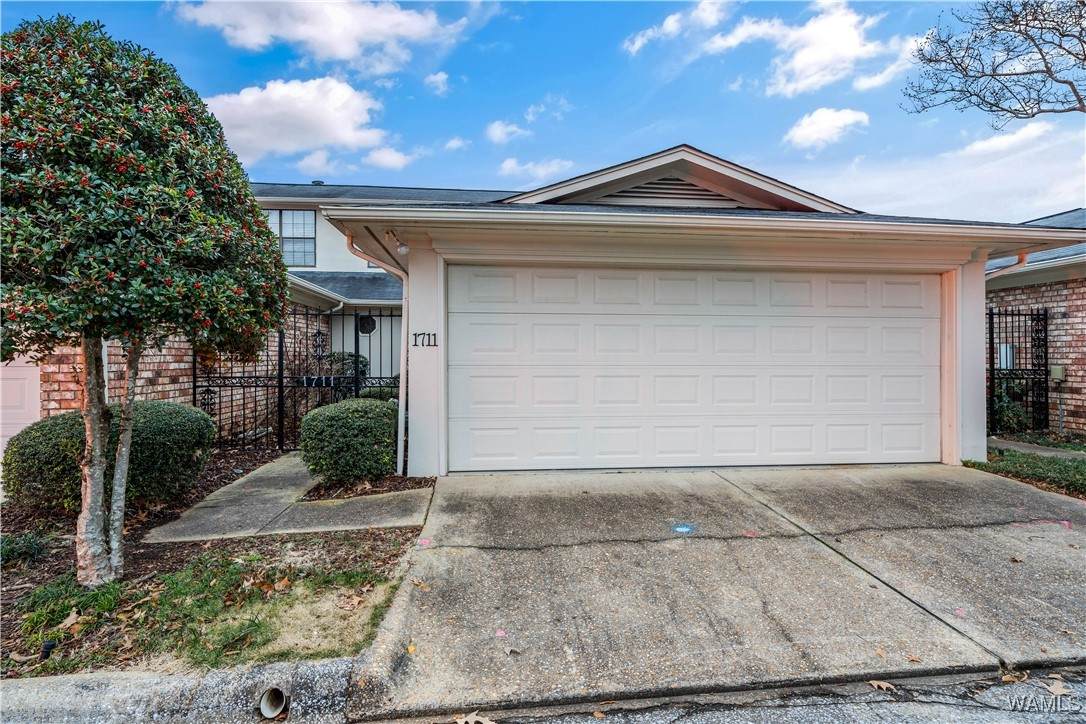 1711 Saint Andrews Drive - Photo 1