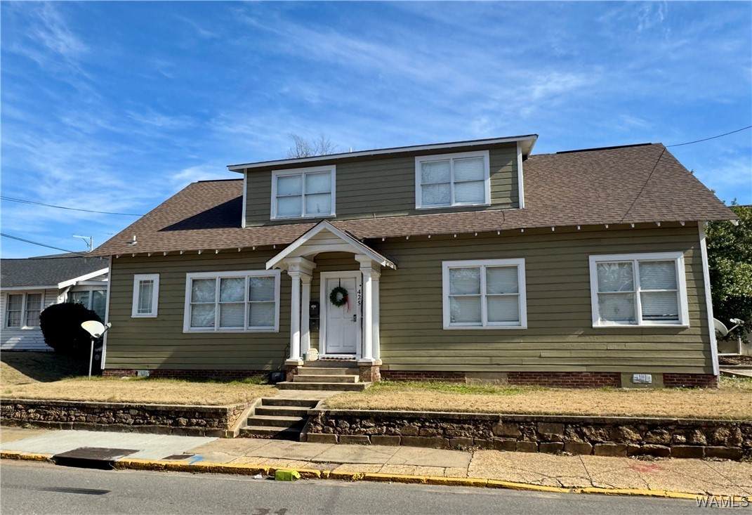 425 Caplewood Drive - Photo 1