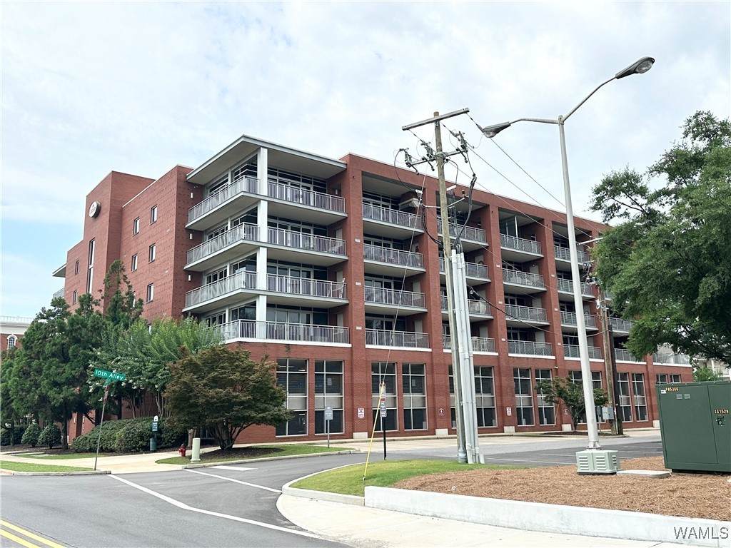 https://bt-photos.global.ssl.fastly.net/tuscaloosa/orig_boomver_1_169386-2.jpg