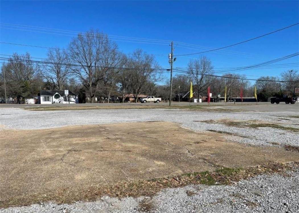 4 University Boulevard - Photo 1