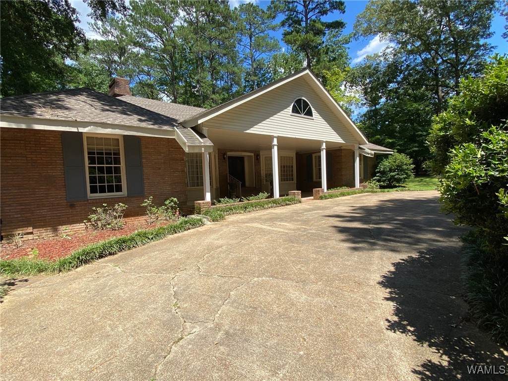 https://bt-photos.global.ssl.fastly.net/tuscaloosa/orig_boomver_1_169635-2.jpg