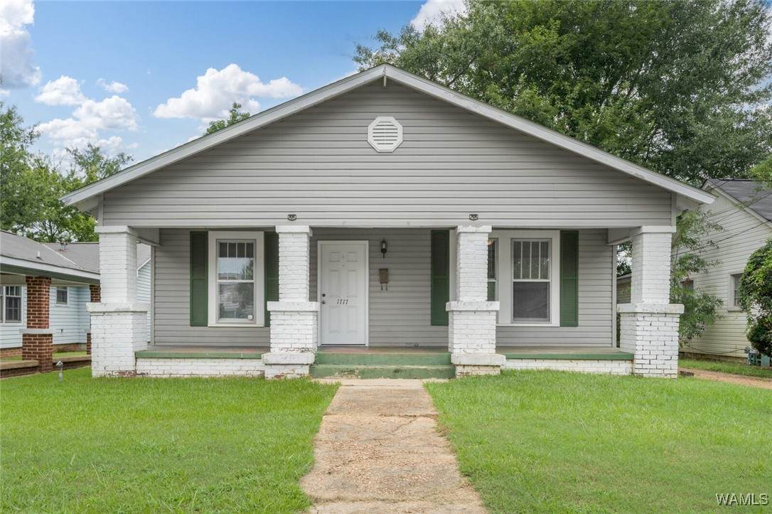 1717 5th Ave - Photo 1