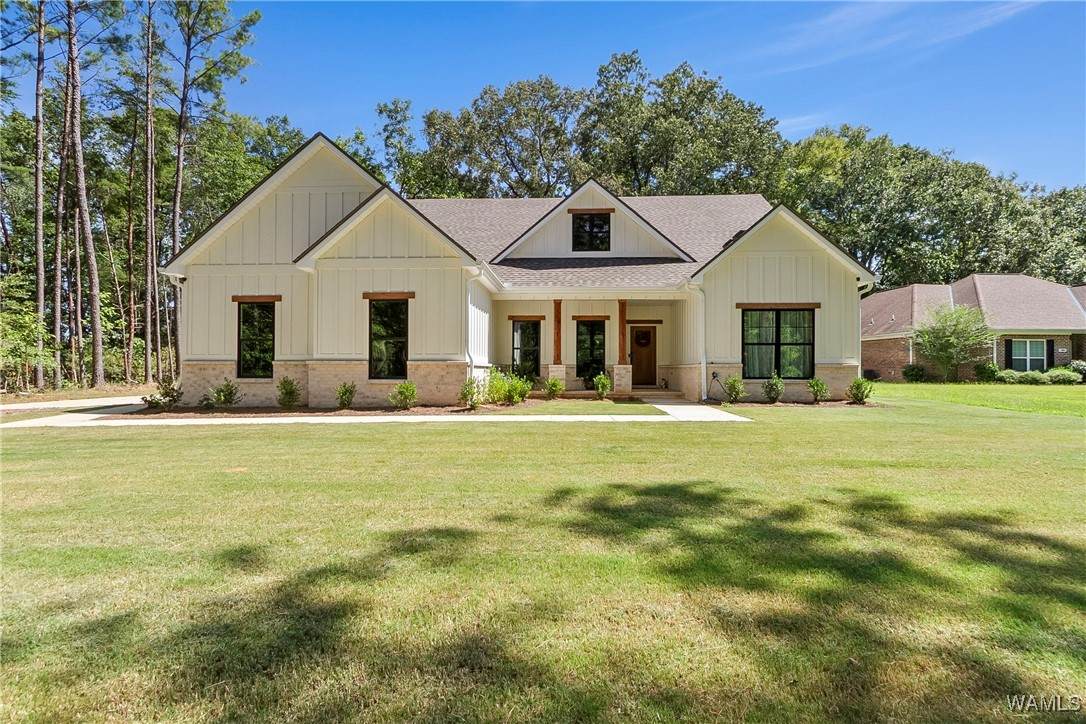 13548 Country Club Drive - Photo 1