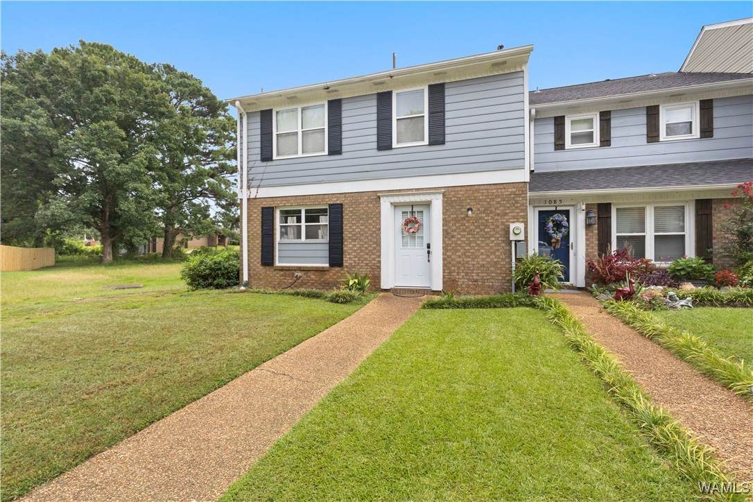 1083 Fairfax Dr - Photo 1