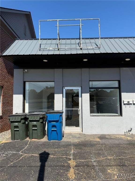 2110 University Boulevard - Photo 1