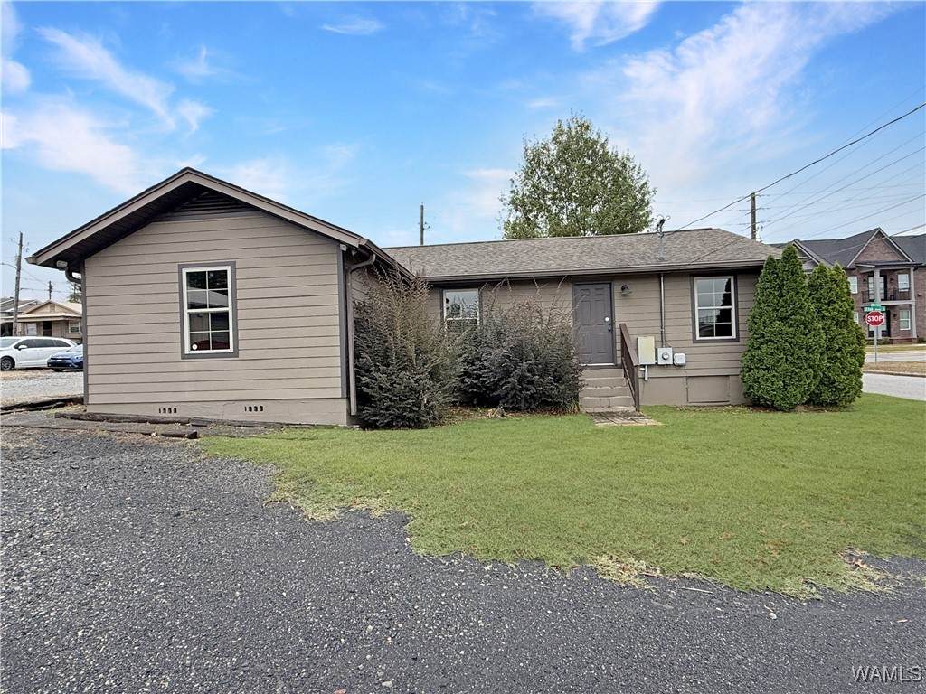 816 21st Ave E - Photo 1