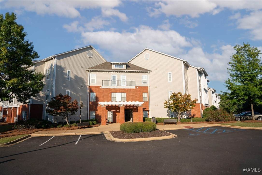 303 Helen Keller Boulevard - Photo 1