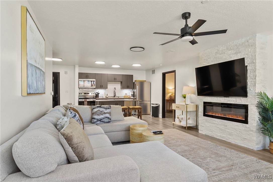 680 6th Avenue - Photo 1