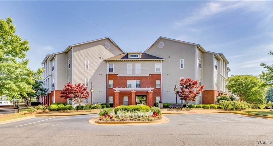 303 Helen Keller Blvd - Photo 1