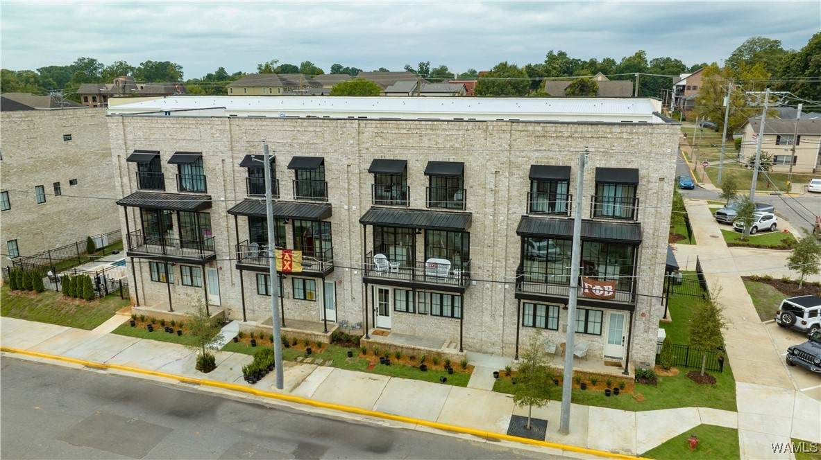 806 Red Drew Ave - Photo 1