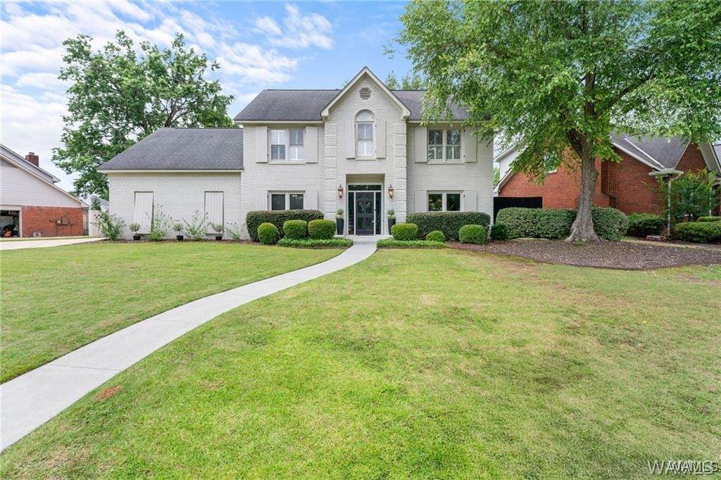 2933 Hampton Drive - Photo 1