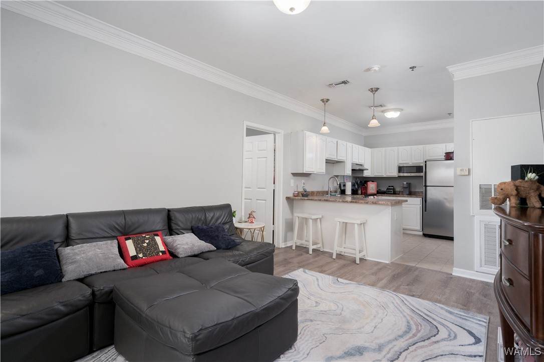 303 Helen Keller Boulevard - Photo 1