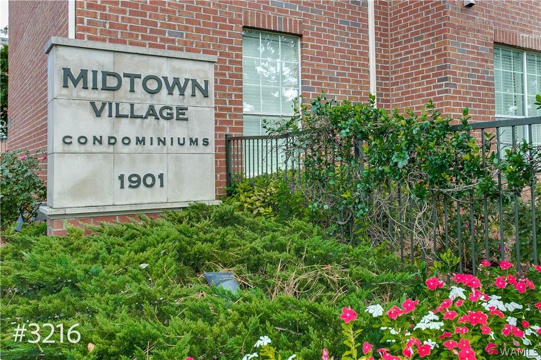 1901 5th Ave E - Photo 1