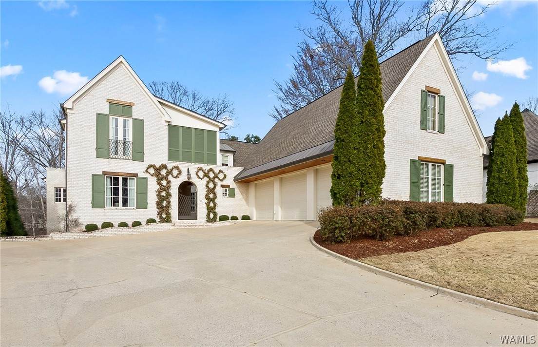 2918 Normandy Place - Photo 1