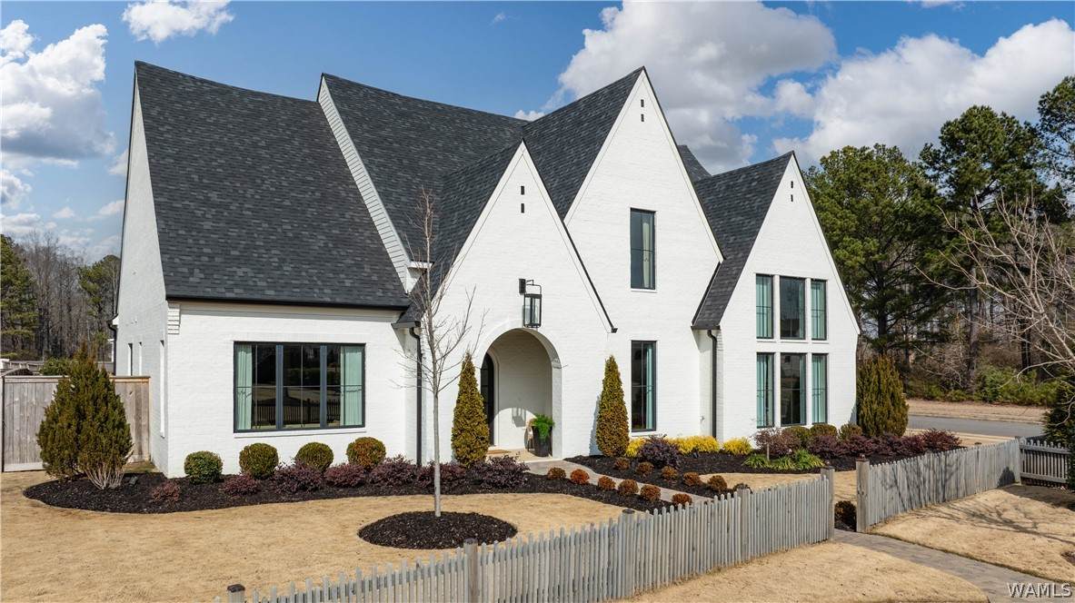 6165 Shrewsbury Lane - Photo 1