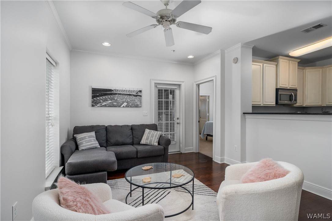 700 15th Street - Photo 1