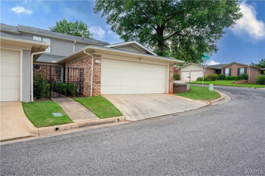 1700 Dauphine Drive - Photo 1