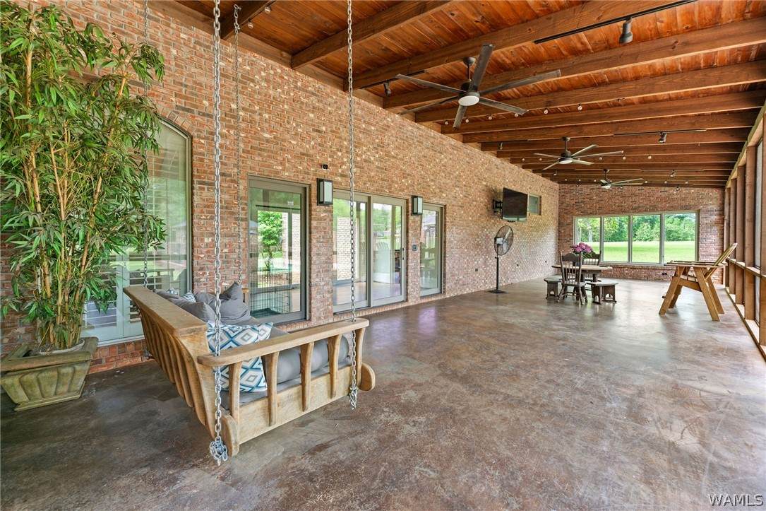 https://bt-photos.global.ssl.fastly.net/tuscaloosa/orig_boomver_1_173970-2.jpg