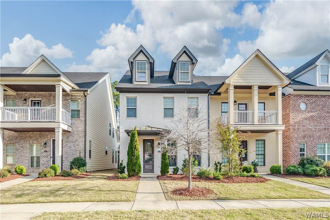 1401 Pinnacle Park Lane - Photo 1